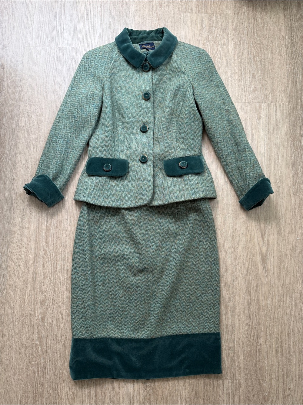Luisa Spagnoli 100% Virgin Wool Skirt Suit Green Velvet Trim IT 42/44